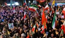 فریاد یک‌صدای مردم نورآباد با شعار «مرگ بر اسرائیل»