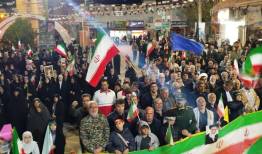 طنین‌نوای الله اکبر و حیدر حیدر کمیجانی‌ها در حمایت از رهبر انقلاب