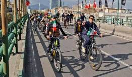 کاروان دوچرخه‌سواری «در رکاب ایران» دانش آموزان قزوینی