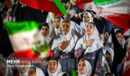 دختران یزدی با رهبر انقلاب بیعت کردند