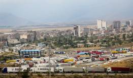 وعده کاهش ایستایی کامیون‌ها در مرز بازرگان به 4 روز