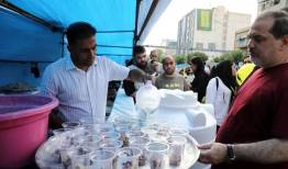 شهرداری تهران: در مسیر تشییع رهبر شهید، فقط آب توزیع خواهد شد