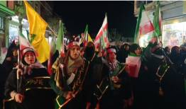 بانوان چهاربرجی اسلحه به دست در میدان حاضر شدند