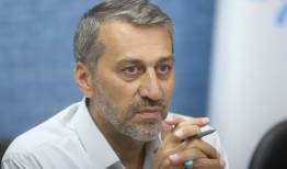 زیرساخت‌‌های حمل‌ونقل باید تکمیل شود
