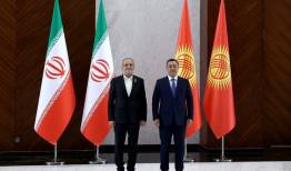دیدار پزشکیان با رئیس‌جمهور قرقیزستان در بیشکک