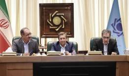 همتی: نرخ تورم ماهانه تیرماه تقریباً نصف شد