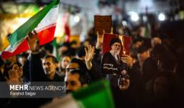 ایران برای آزادی و استقلال بشریت می‌جنگد!