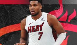 بازدید یانیس از رختکش تیم جدیدش در NBA