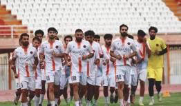 مسی‌های کرمان برای شروع لیگ یک فوتبال پا به توپ شدند