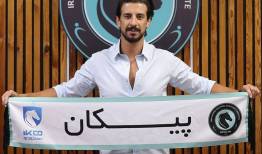 پیکان یک هافبک جدید جذب کرد