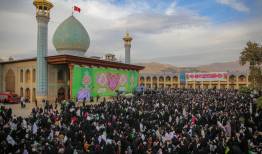 اجتماع دختران جان‌فدای ایران اسلامی در حرم شاهچراغ(ع)