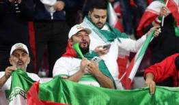 عکسی از رهبر شهید روی لباس هواداران در آمریکا