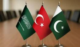 نشست مقامات ارشد سه کشور منطقه با ایران