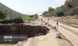 قطع شدن راه ارتباطی سراب باغ آبدانان به دلیل سیلاب