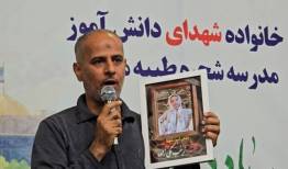 پدر دانش آموز شهیده میناب: راه شهدا با نسل امروز متوقف نخواهد شد
