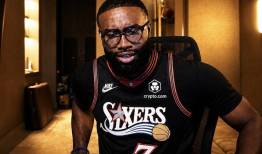 افشای ماجرای پیدا کردن دوربین ستاره NBA توسط شناگران آمریکایی