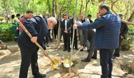 بوستان قیطریه میزبان نهال‌های تازه در روز تولد امام شهید بود