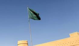 شنیده شدن صدای انفجار در عربستان/ فرودگاه ریاض بسته شد