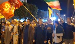 حضور اتباع افغانستانی مقیم گناوه در راهپیمایی شب اربعین رهبر شهید