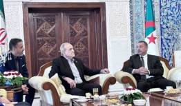 استقبال وزیر کشور الجزایر از پزشکیان در فرودگاه الجزیره