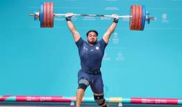 نصیری با رکورد 231 کیلوگرم صاحب مدال طلا شد