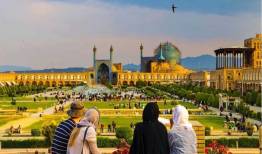 صنعت گردشگری، «ترسو»، ظریف و شکننده است 