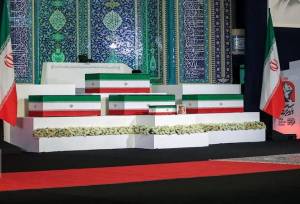 ادای احترام هیات افغانستانی به پیکر رهبر شهید انقلاب+فیلم