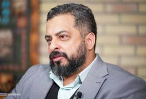 علی نصری: ما توانستیم در برابر یک ماشین جنگی هولناک از خود دفاع کنیم/ با کشته شدن چند سرباز یا نوسان قیمت بنزین، حاکمیت آمریکا فرو نمی‌پاشد