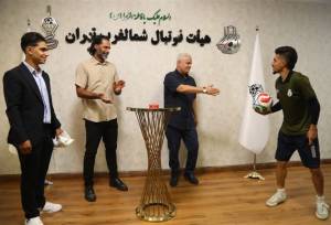 رونمایی از توپ لیگ‌های پایه فوتبال تهران