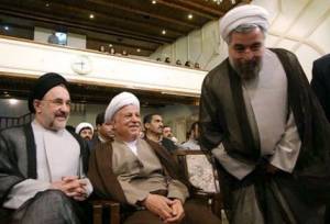 خاطره هاشمی رفسنجانی از جلسه با سیدمحمد خاتمی، روحانی، میرحسین موسوی و شمخانی درباره مسائل هسته‌ای در حضور رهبری