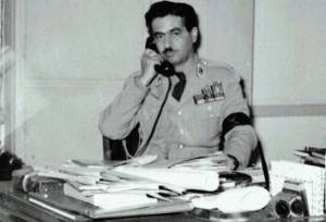 چرا تیمور بختیار از شاه جدا شد؟