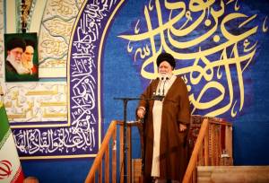 علم الهدی:  عده‌ای می‌گویند چون مردم پرچم قرمز را بلند و شعار خونخواهی را مطرح کردند، آمریکا دوباره به کشور ما حمله کرد