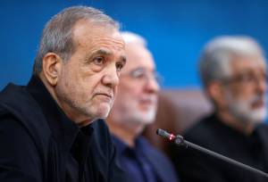 پزشکیان: گرانی طبیعی است/  نفت می توانستیم بفروشیم الان نمی توانیم/ زدند یک سری از کارخانه ها را خراب کردند + فیلم