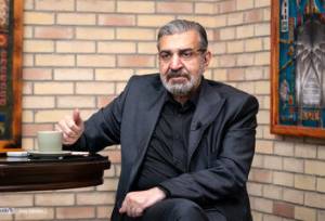 صادق خرازی: در میان رؤسای‌جمهور، مظلوم‌تر و صبورتر از پزشکیان نداشته و نداریم/ او گلیم نخ‌نمای فرش عشرت‌خانه را بیرون کشیده است