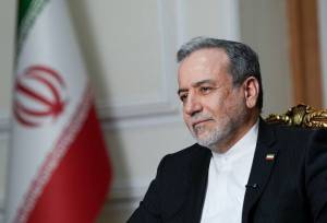 ​توئیت عراقچی درباره سفر خود به چین/ تصمیم‌هایی که اتخاذ می‌شوند، پیامدهای گسترده ای خواهد داشت