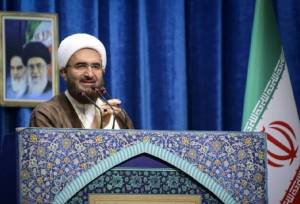 حاج علی‌اکبری: غرب با دامن زدن به بی‌بندوباری، در حال تبدیل شدن به یک جامعه بی‌خانواده است