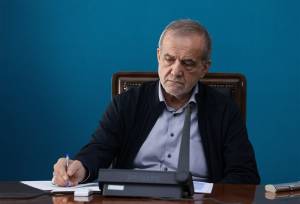 پزشکیان: دولتمردان شهید در سپهر نظام حکمرانی ایران جاودانه خواهند ماند