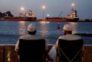 تجارتِ خلیج فارس در جست‌وجوی راه فرار از بحران جنگ | چگونه بسته‌شدن یک آبراه، زنجیره تأمین کالا در منطقه را تغییر داد؟