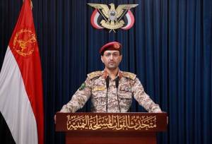 حمله موشکی یمن به فرودگاه بین المللی خالد در عربستان+ جزئیات