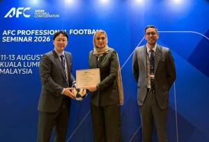 تقدیر AFC از افسر مجوز حرفه‌ای ایران