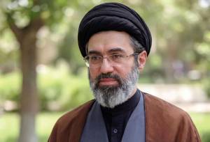 رهبر انقلاب: ملت ایران برای دشمن آمریکایی درس‌های فراموش‌نشدنی دارد | انتقاد به عملکرد مسئولان نباید موجب شکست وحدت و انسجام اجتماعی شود
