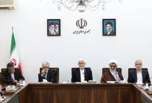 عارف: شرایط امروز کشور حتی با دو سال قبل متفاوت است/ اگر مذاکرات اخیر به یادداشت تفاهم برسد، شرایط ما در برابر آمریکا تغییر نمی‌کند