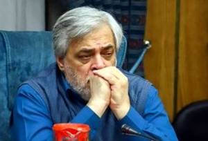 کنایه محمد مهاجری به پایداریچی ها؛  آنقدر دهن لق هستند که خودشان اطلاعات سری در جلسات محرمانه را از تریبون ها بیان می کنند