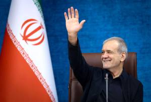 تبریک پزشکیان به نایب‌قهرمانی دختران وزنه‌بردار ایران