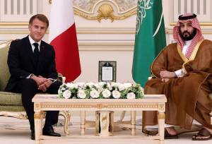 دیدار و گفت و گوی بن سلمان و مکرون/ قول عربستان به فرانسه چه بود؟