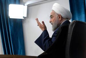 تصویری دیده نشده از حسن روحانی و سپهبد شهید رشید در مذاکرات قطعنامه 598