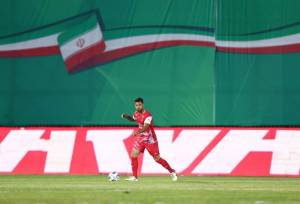 مدافع پرسپولیس در دو راهی سپاهان - گل‌گهر