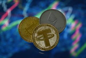 قیمت تتر در کمین ۲۳۶ هزار تومان | بیت‌کوین در مدار صعود ۸۴ هزار دلاری شد |‌ آلت‌کوین‌ها نوسانی شدند