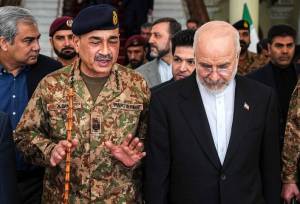 پیام عاصم منیر از طرف آمریکا به ایران چه بود؟/ گلرو: واشنگتن در بن‌بست سیاسی و نظامی گرفتار شده است