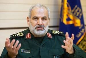 موشک خاصی که ناوهای آمریکایی را در خلیج فارس هدف می گیرد/ موشک خلیج فارس را چه کسی طراحی کرد؟ / روایت سردار بلالی از نحوه عملکرد این موشک